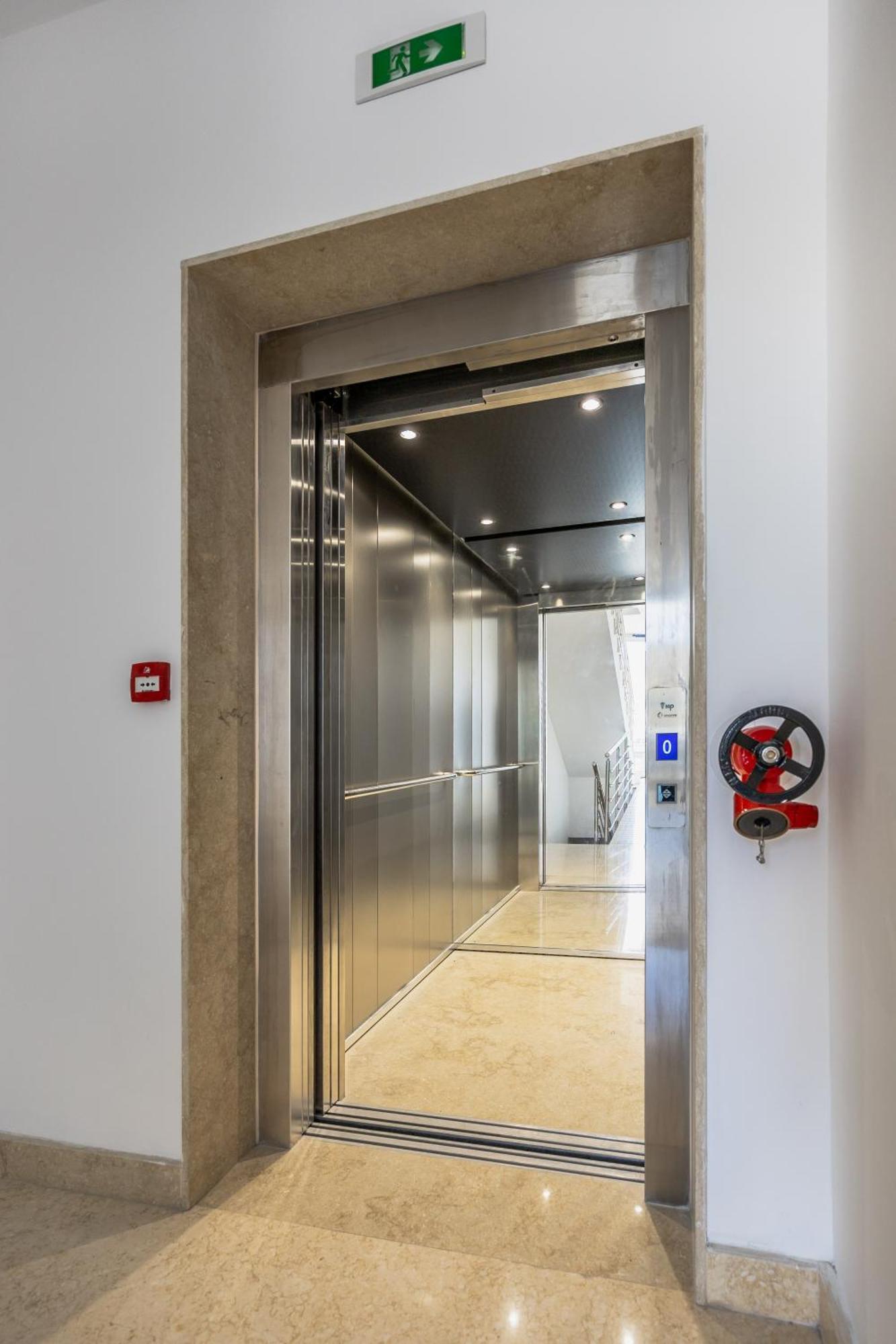 The Cube - Designer Finished Studio Penthouse By Sf Homes Gzira Екстериор снимка