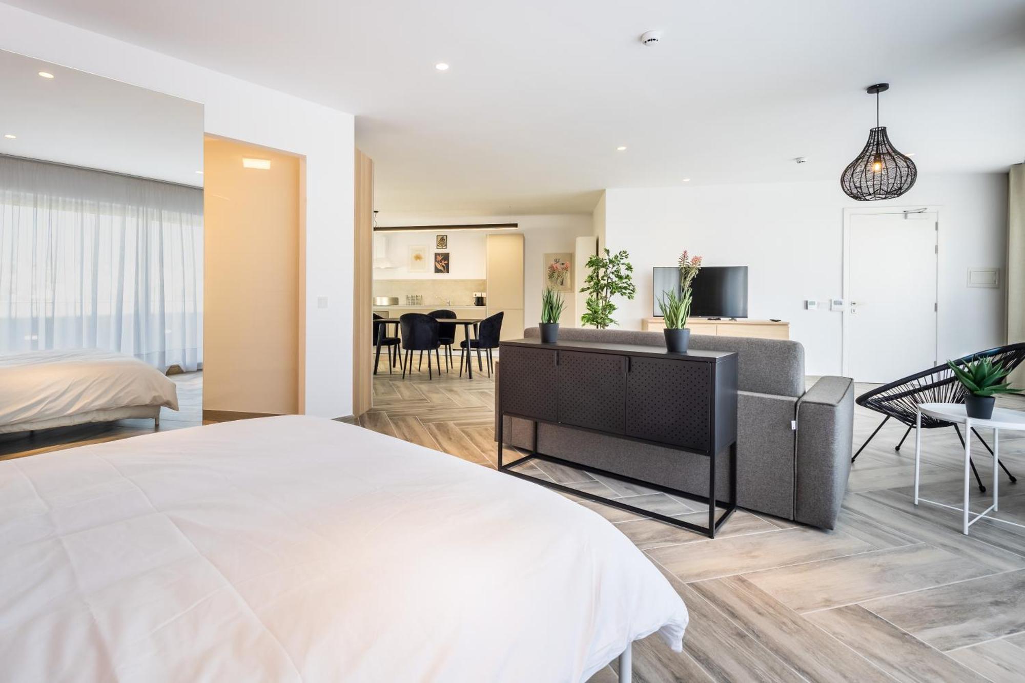 The Cube - Designer Finished Studio Penthouse By Sf Homes Gzira Екстериор снимка